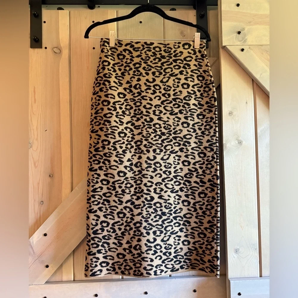NWT Current Air Leopard Knit Midi Pencil Skirt